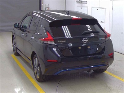 2022 Nissan Leaf - Thumbnail