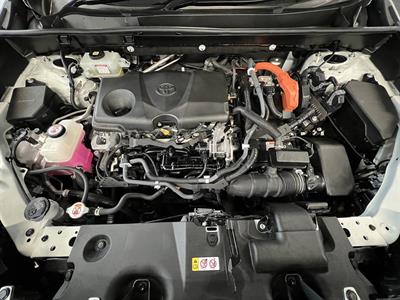 2020 Toyota RAV4 - Thumbnail