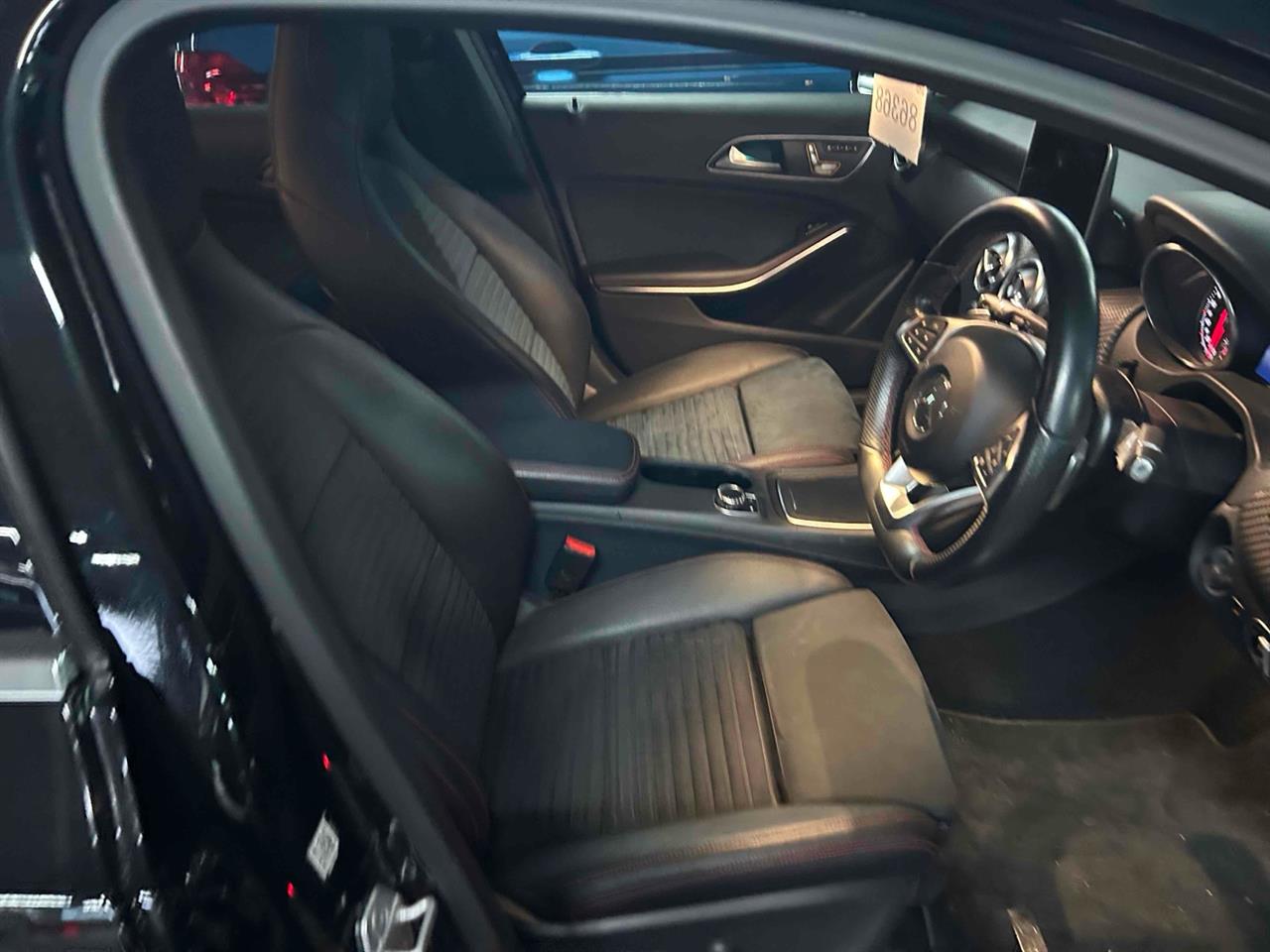 2017 Mercedes-Benz A 180