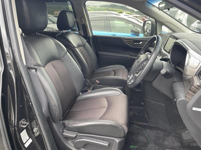2019 Nissan Elgrand - Thumbnail