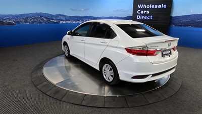 2019 Honda Grace - Thumbnail