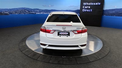 2019 Honda Grace - Thumbnail