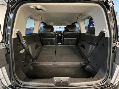 2016 Nissan Elgrand - Thumbnail