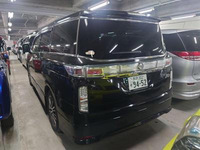 2016 Nissan Elgrand - Thumbnail