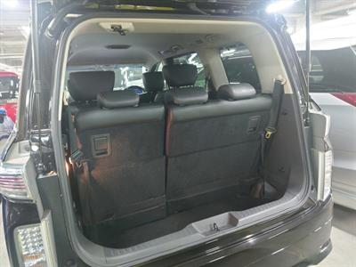 2016 Nissan Elgrand - Thumbnail