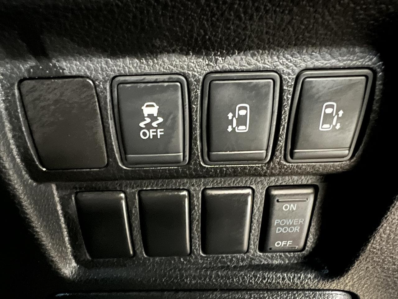 2016 Nissan Elgrand