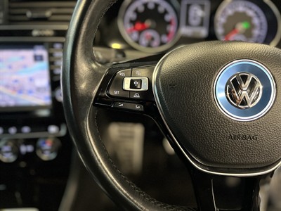 2013 Volkswagen Golf - Thumbnail