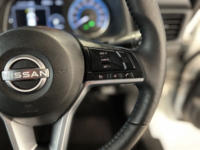 2022 Nissan Leaf - Thumbnail