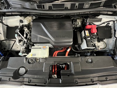 2022 Nissan Leaf - Thumbnail