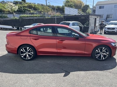 2021 Volvo S60 - Thumbnail