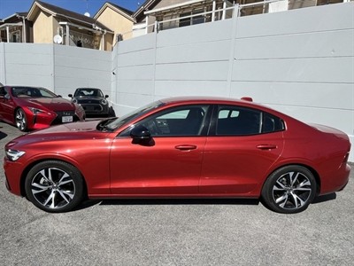 2021 Volvo S60 - Thumbnail