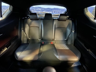 2019 Toyota C-HR - Thumbnail