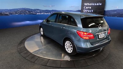 2013 Mercedes-Benz B 180 - Thumbnail