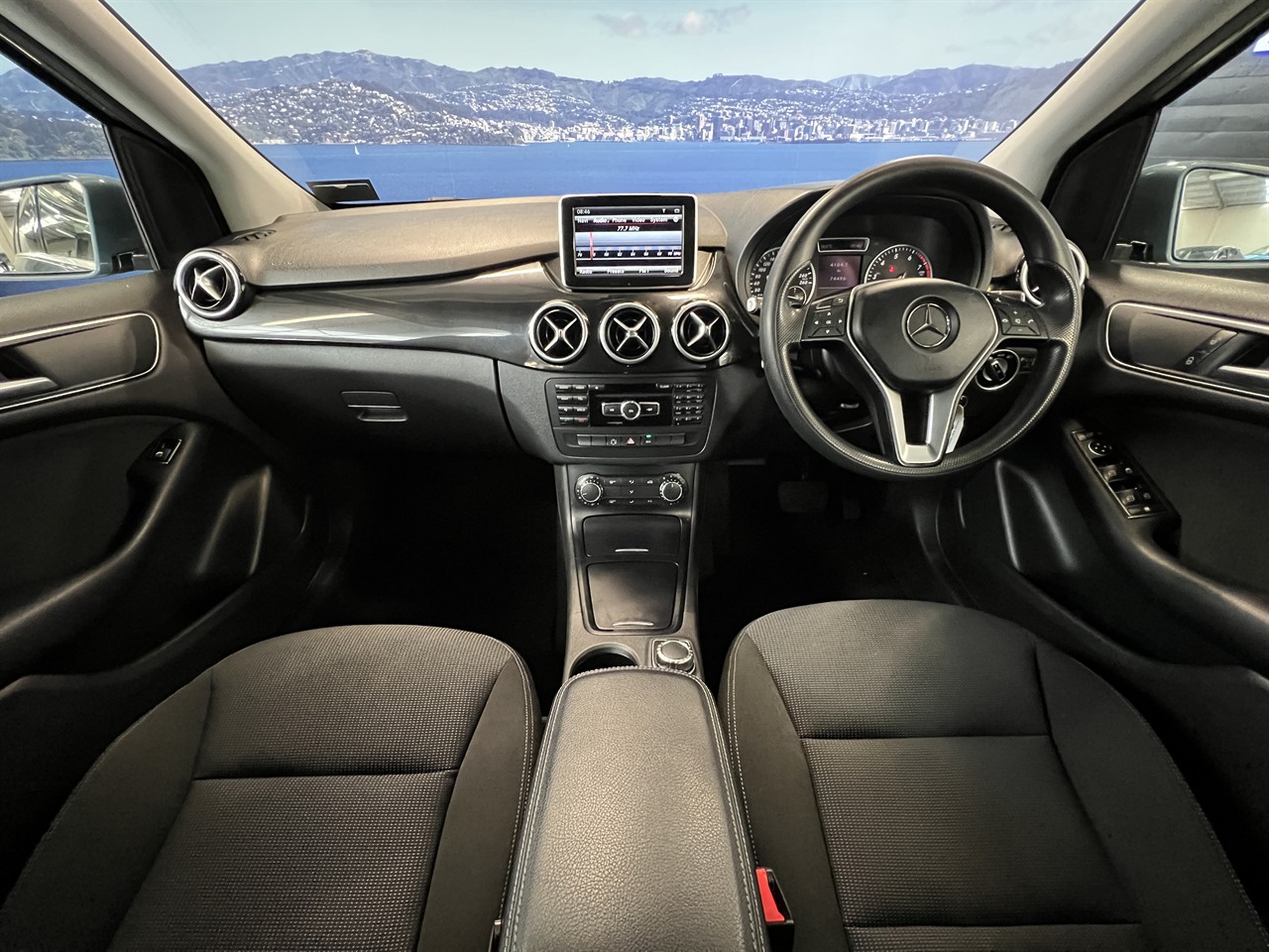 2013 Mercedes-Benz B 180