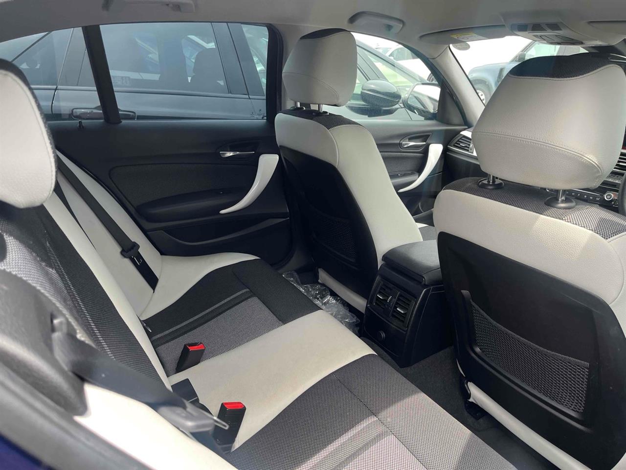 2017 BMW 118i