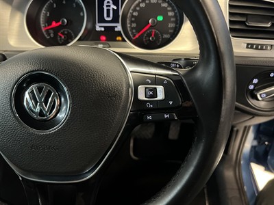 2016 Volkswagen Golf - Thumbnail