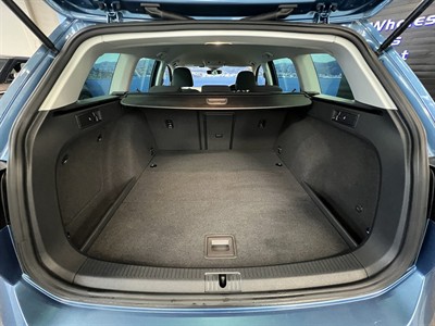 2016 Volkswagen Golf - Thumbnail