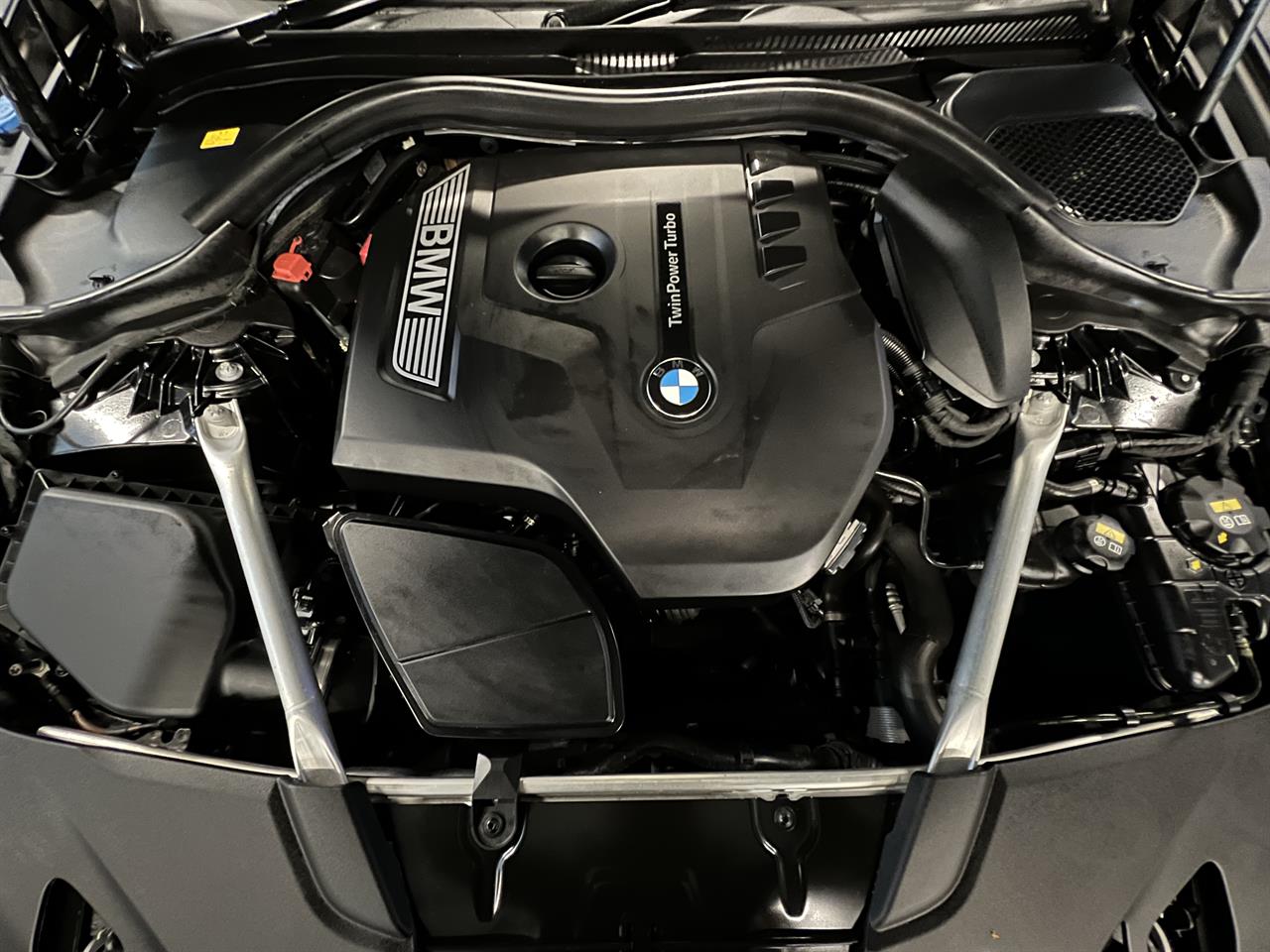 2019 BMW 523i
