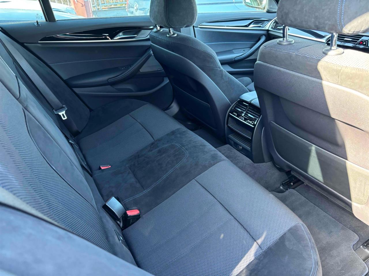 2019 BMW 523i