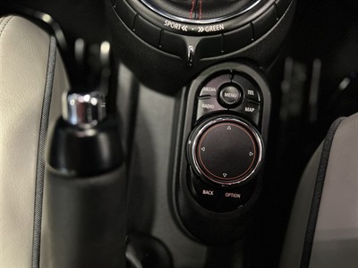 2015 Mini Cooper - Thumbnail