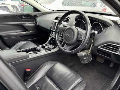 2016 Jaguar XE - Thumbnail