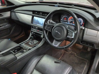 2019 Jaguar XF - Thumbnail