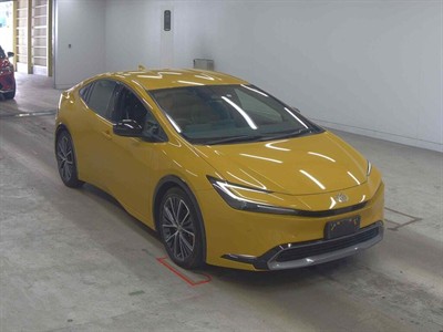 2023 Toyota Prius - Thumbnail