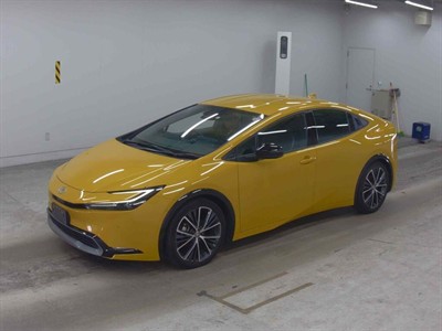 2023 Toyota Prius - Thumbnail