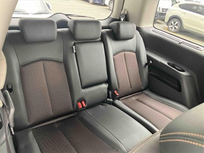2018 Nissan Elgrand - Thumbnail