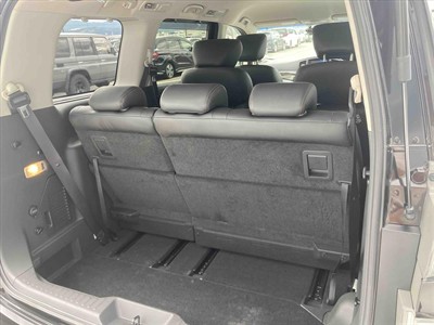 2018 Nissan Elgrand - Thumbnail