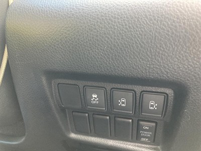 2018 Nissan Elgrand - Thumbnail