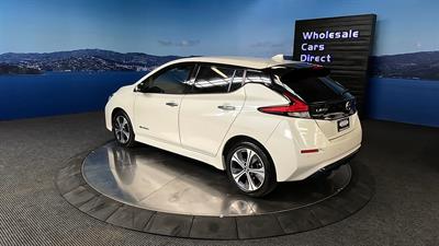 2020 Nissan Leaf - Thumbnail
