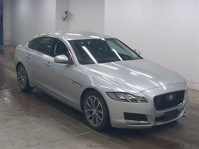 2019 Jaguar XF - Thumbnail