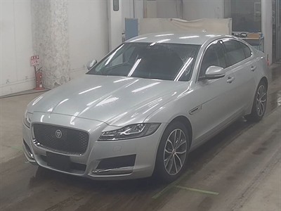 2019 Jaguar XF - Thumbnail