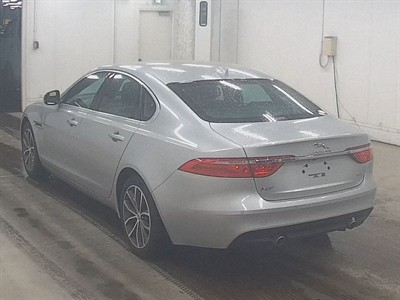 2019 Jaguar XF - Thumbnail