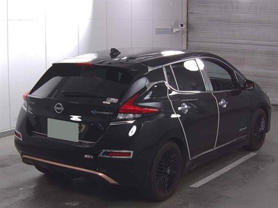 2024 Nissan Leaf - Thumbnail