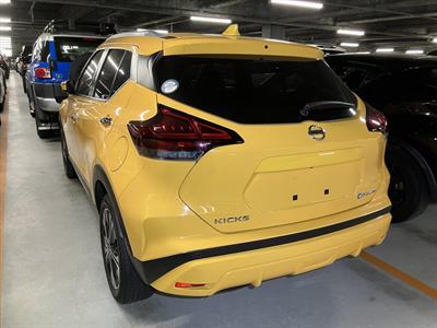 2022 Nissan Kicks - Thumbnail