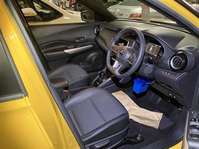 2022 Nissan Kicks - Thumbnail