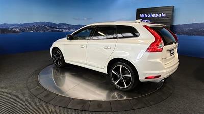 2015 Volvo XC60 - Thumbnail