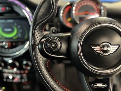 2017 Mini Cooper - Thumbnail