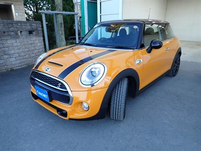 2017 Mini Cooper - Thumbnail