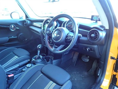 2017 Mini Cooper - Thumbnail