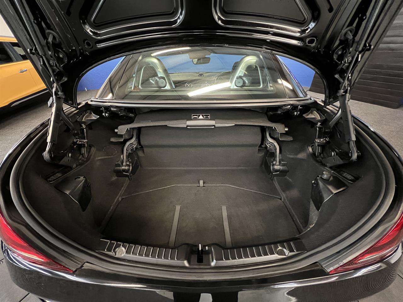 2017 Mercedes-Benz SLC 200