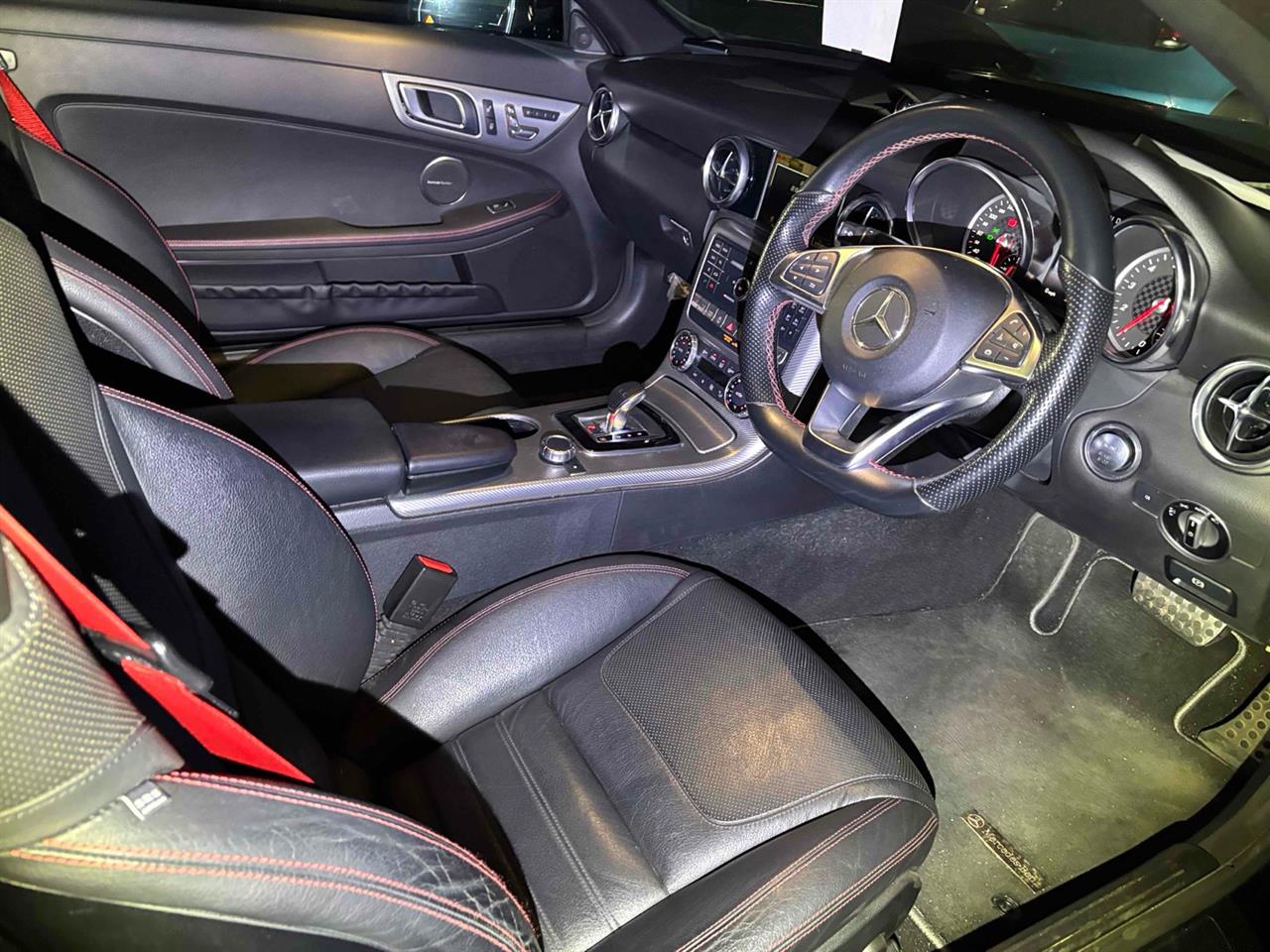 2017 Mercedes-Benz SLC 200