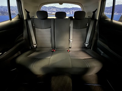 2021 Nissan Leaf - Thumbnail