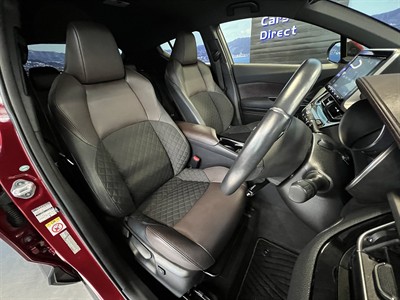 2017 Toyota C-HR - Thumbnail