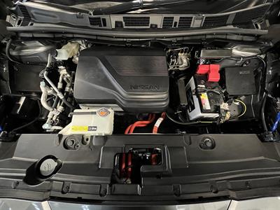 2019 Nissan Leaf - Thumbnail