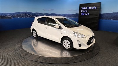 2016 Toyota Aqua - Thumbnail