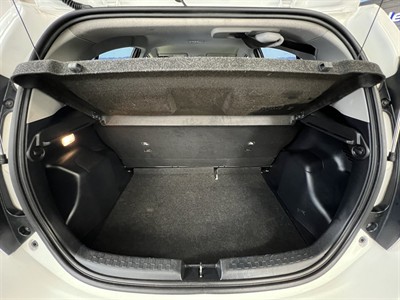 2016 Toyota Aqua - Thumbnail