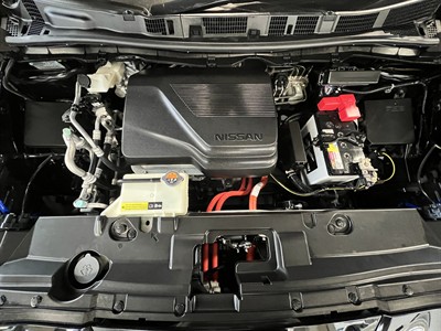 2021 Nissan Leaf - Thumbnail